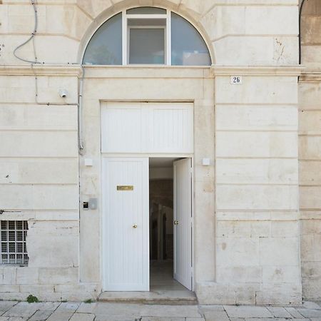 Alibi Suites Suite Museum: Gioiello Con Vista Sul Museo Archeologico Nazionale, Letto E Doccia Con Cromoterapia, Smart Tv, Wifi E A/C Ruvo di Puglia Exterior foto