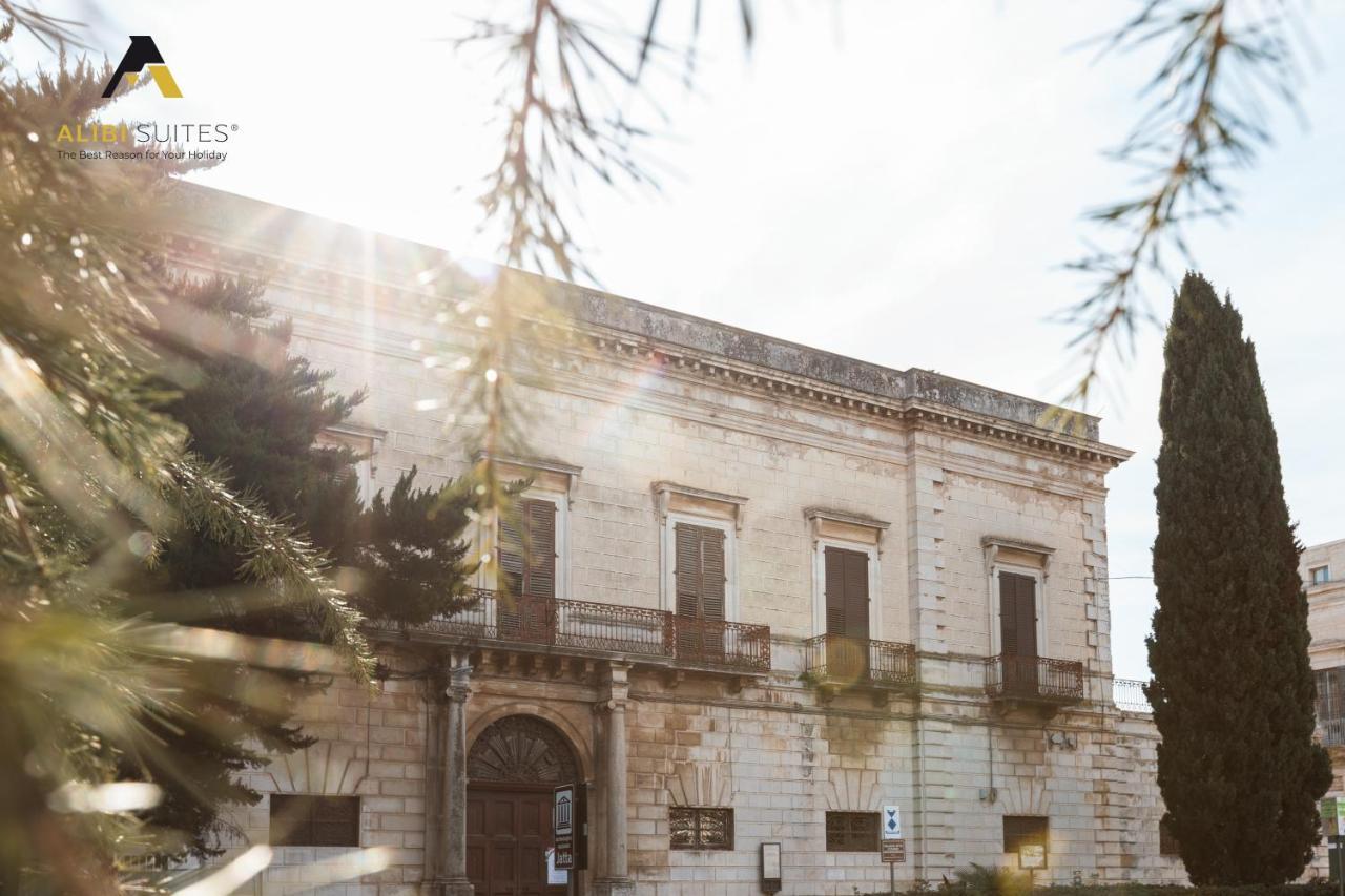 Alibi Suites Suite Museum: Gioiello Con Vista Sul Museo Archeologico Nazionale, Letto E Doccia Con Cromoterapia, Smart Tv, Wifi E A/C Ruvo di Puglia Exterior foto